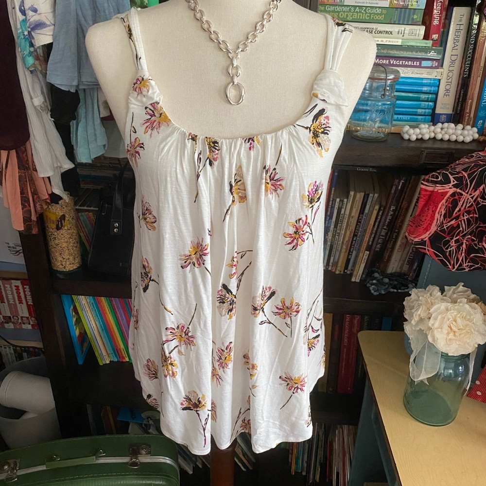 Maurices NWT tank